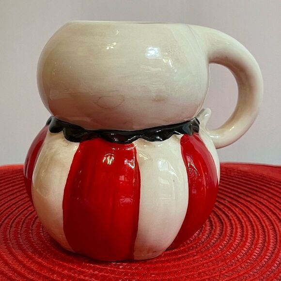 Johanna Parker Valentines Spider & Ghost mugs set of 2 NWT - Picture 6 of 13